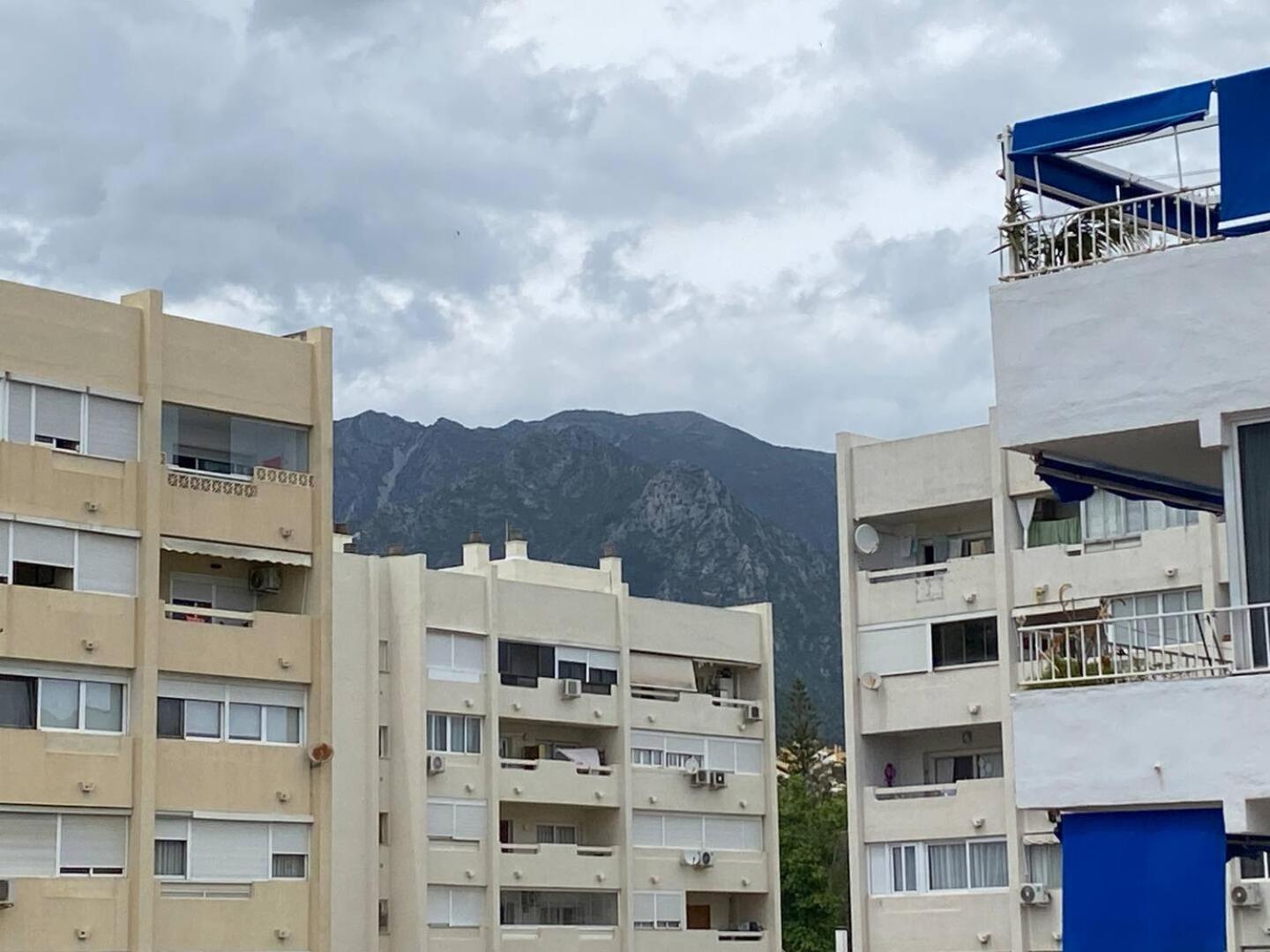 Apartemen Pass The Keys Spot In *