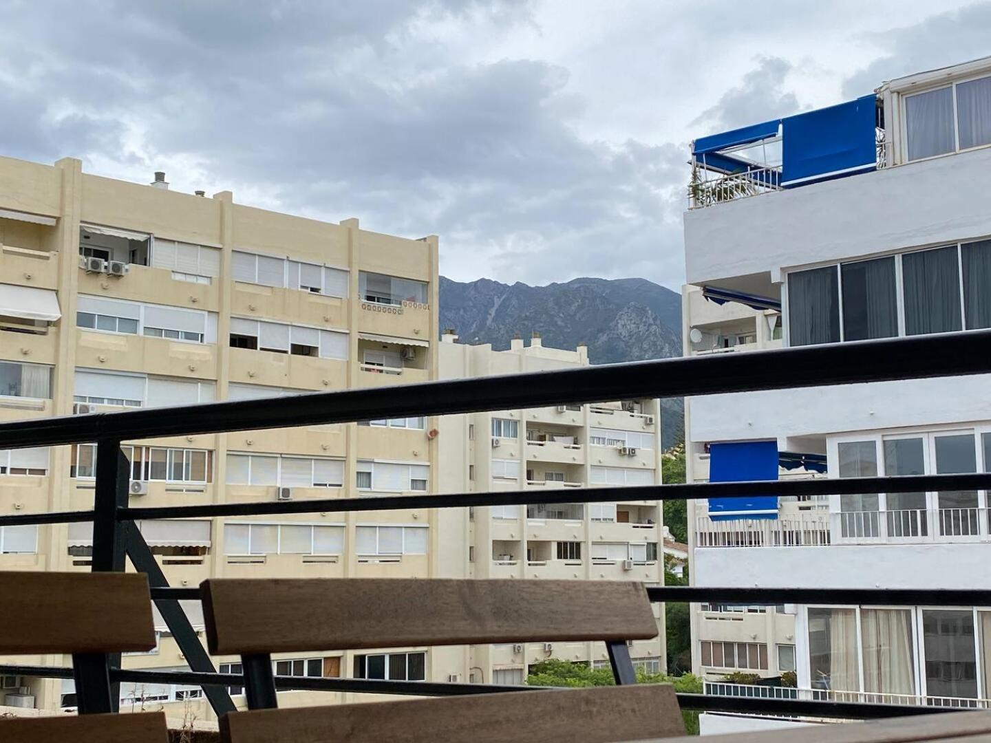 Pass The Keys Spot In Appartement *